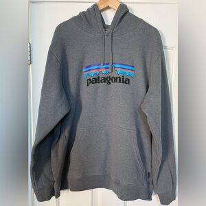 🏔️ Patagonia P-6 Logo Hoodie – Recycled Fabric; Men’s XXL | Color: Gray